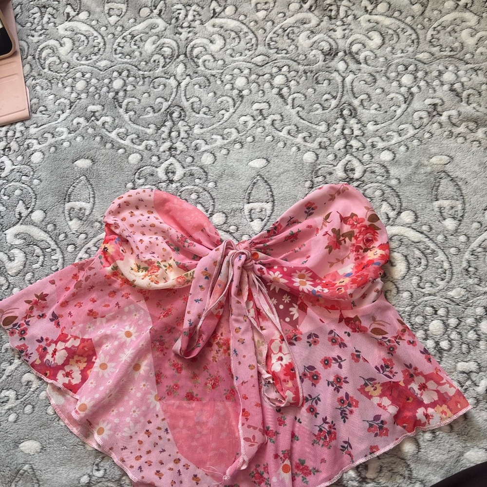 SHEIN Floral Pink Bow Crop Top